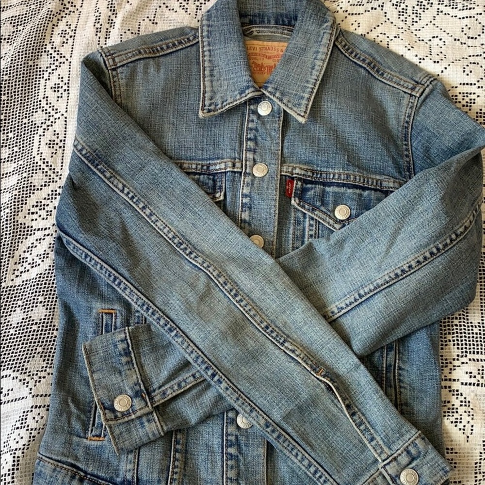 Women’s Levi Jacket
